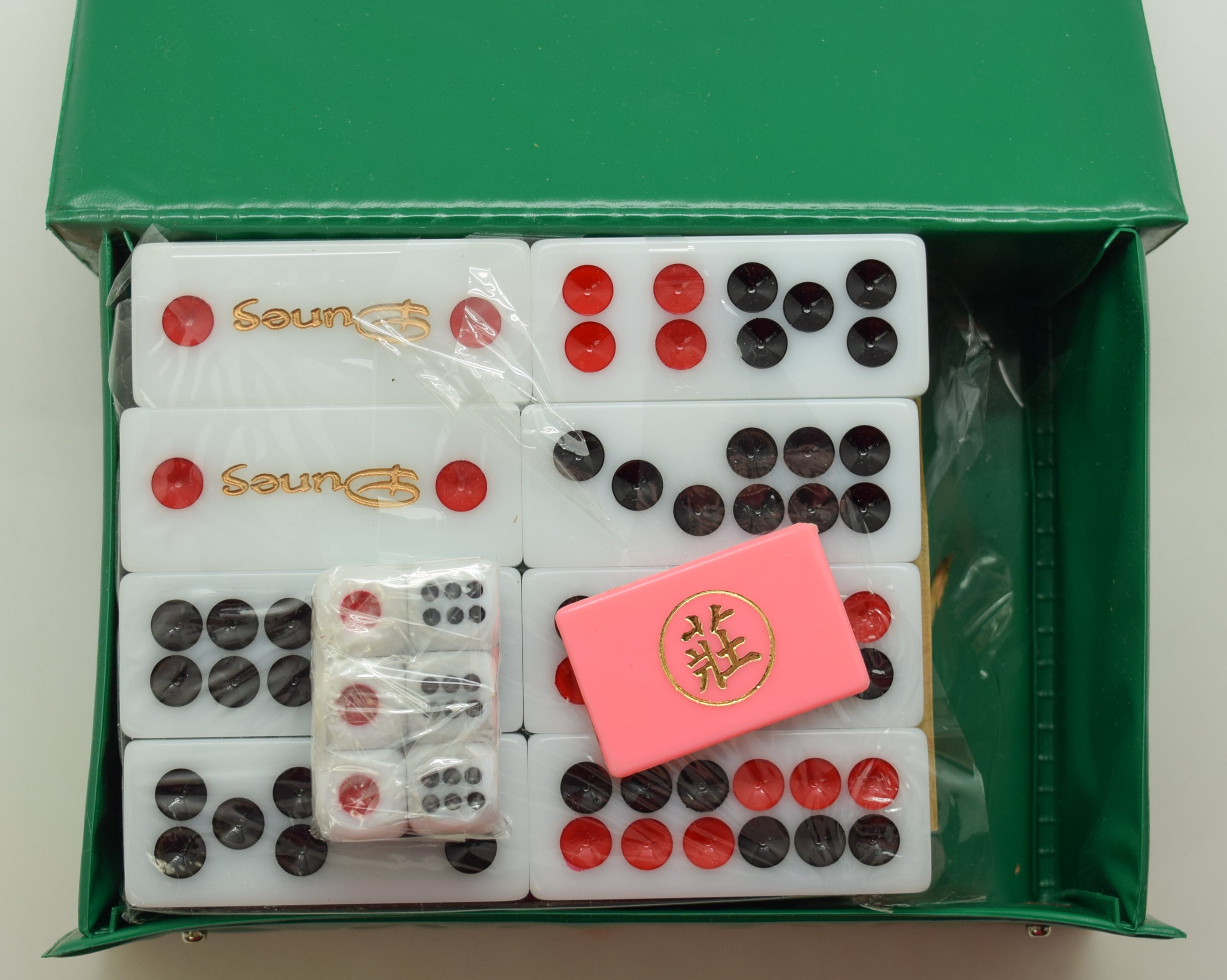 Dunes Pai Gow Set