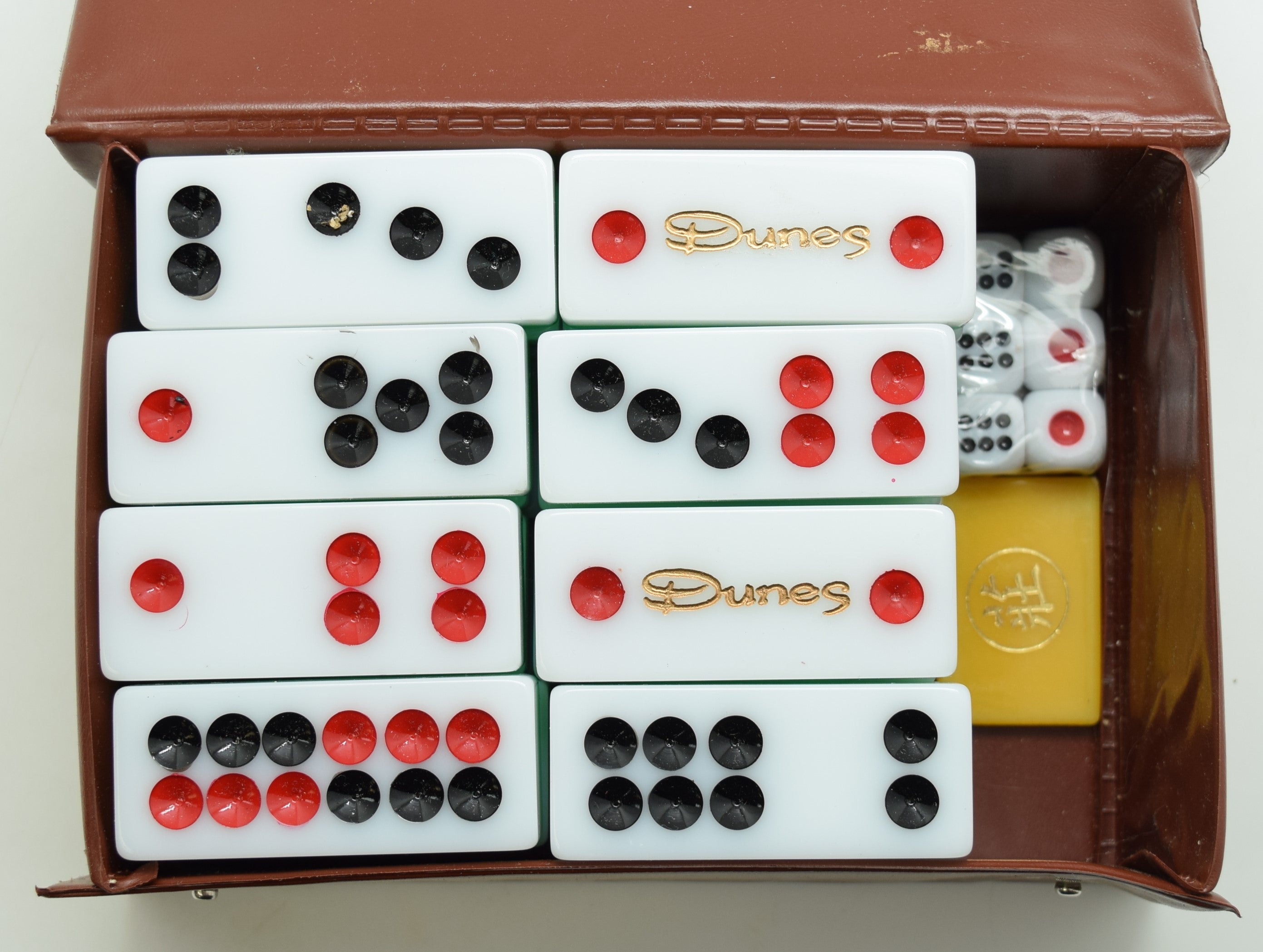 Dunes Pai Gow Set